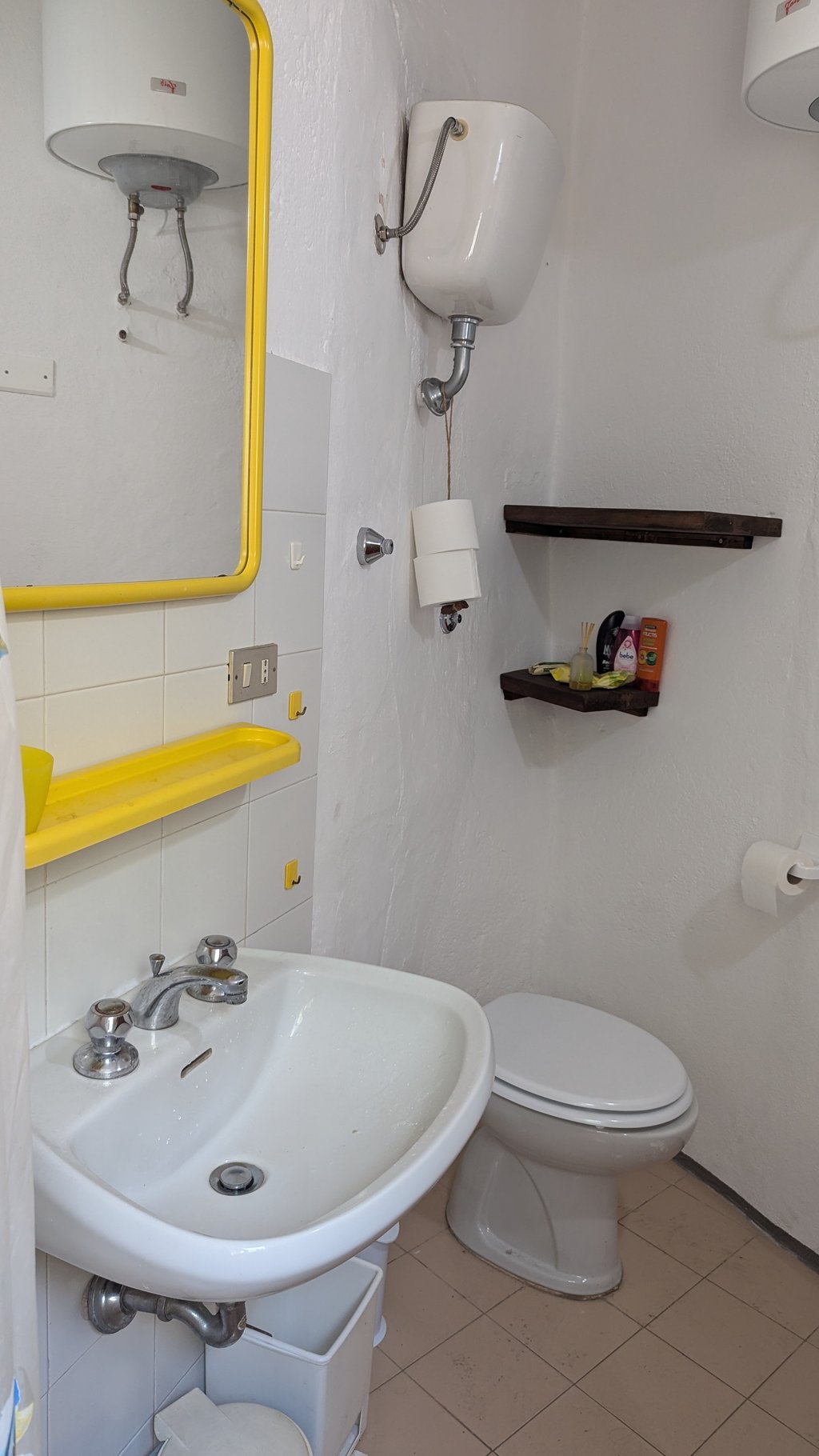 Bathroom 2 – Casa Marmora